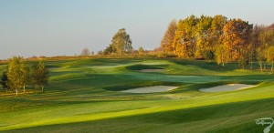 Budowa pola golfowego / galeria pól golfowych - dołek golfowy (fairway i green) na polu golfowym Krakow Valley Golf & Country Club.